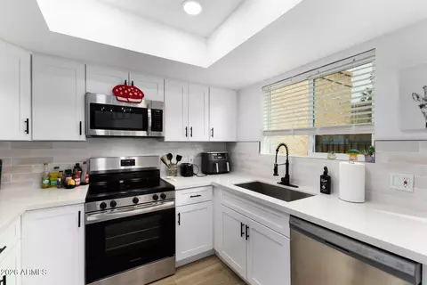 10411 N 11th Ave #27, Phoenix, AZ 85021