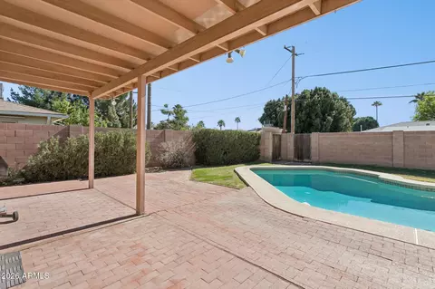 Exterior - 3939 E Heatherbrae Dr, Phoenix, AZ 85018 photo 3 of 6