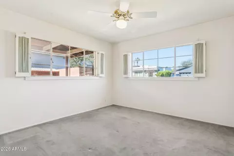 Bedroom - 3939 E Heatherbrae Dr, Phoenix, AZ 85018 photo 2 of 5