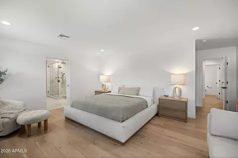 Bedroom - 4323 E Whitton Ave, Phoenix, AZ 85018 photo 1 of 8