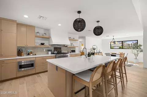 Kitchen - 4323 E Whitton Ave, Phoenix, AZ 85018 photo 6 of 6