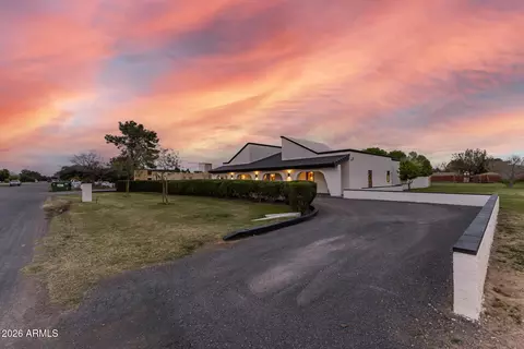 Exterior - 13613 E Shannon St, Gilbert, AZ 85295 photo 3 of 28