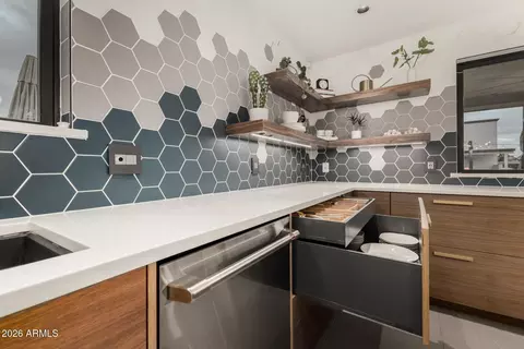 Kitchen - 13613 E Shannon St, Gilbert, AZ 85295 photo 4 of 4