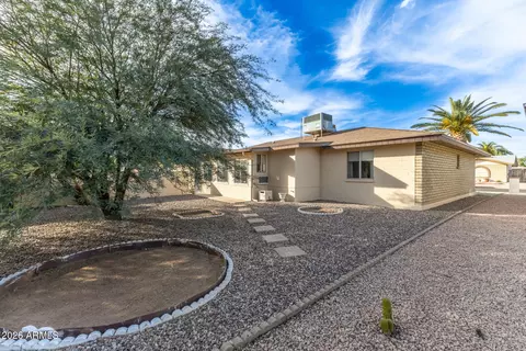 Exterior - 4045 E Capri Ave, Mesa, AZ 85206 photo 7 of 10