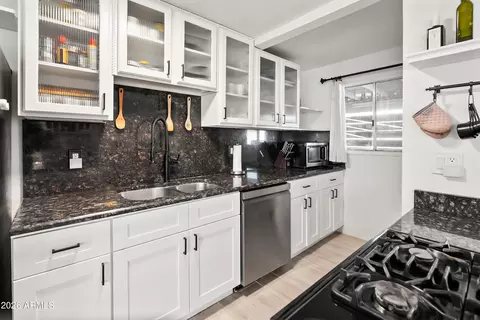 Kitchen - 3628 E Hearn Rd, Phoenix, AZ 85032 photo 3 of 3