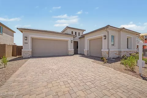 18543 W Laurie Ln, Waddell, AZ 85355