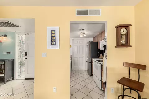 Entry Way - 1005 E Beryl Ave, Phoenix, AZ 85020 photo 1 of 1