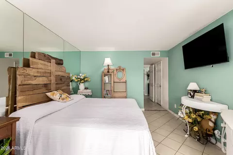 Bedroom - 1005 E Beryl Ave, Phoenix, AZ 85020 photo 3 of 6