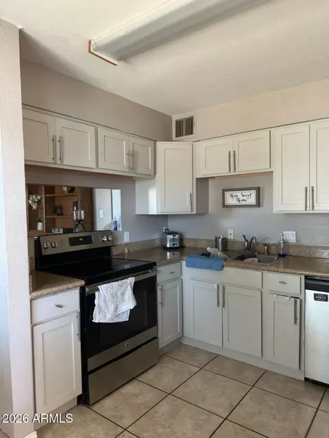 Kitchen - 4529 N 30th Ave, Phoenix, AZ 85017 photo 1 of 1