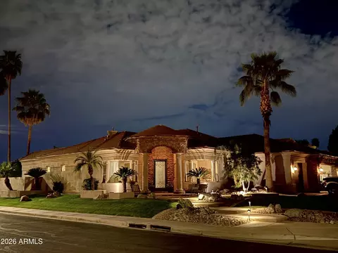 Exterior - 1925 E Bay Tree Ct, Gilbert, AZ 85234 photo 4 of 16