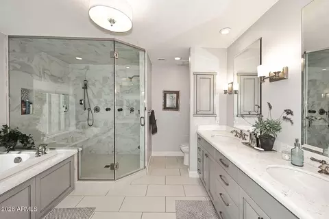 Bath - 2525 E Pierson St, Phoenix, AZ 85016 photo 5 of 8
