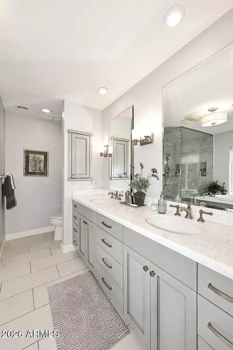 Bath - 2525 E Pierson St, Phoenix, AZ 85016 photo 6 of 8
