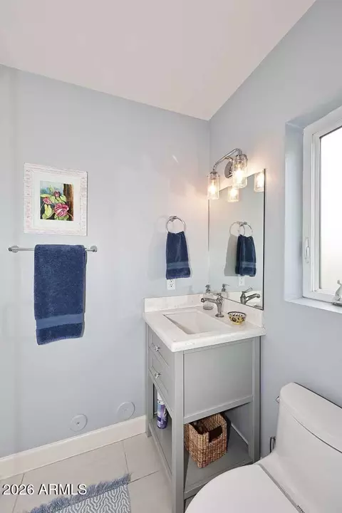 Bath - 2525 E Pierson St, Phoenix, AZ 85016 photo 3 of 8