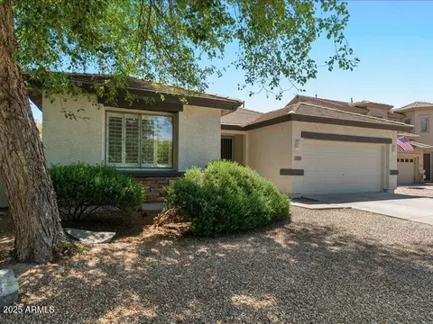 271 W Roadrunner Dr, Chandler, AZ 85286