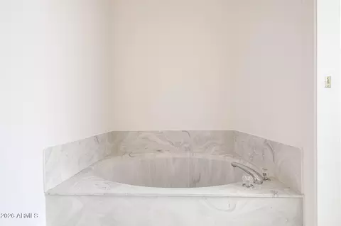 Bath - 1004 E Annette Dr, Phoenix, AZ 85022 photo 7 of 10