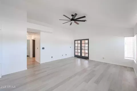 Living - 1004 E Annette Dr, Phoenix, AZ 85022 photo 2 of 4