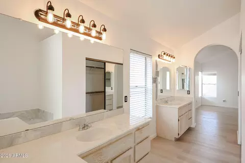 Bath - 1004 E Annette Dr, Phoenix, AZ 85022 photo 10 of 10