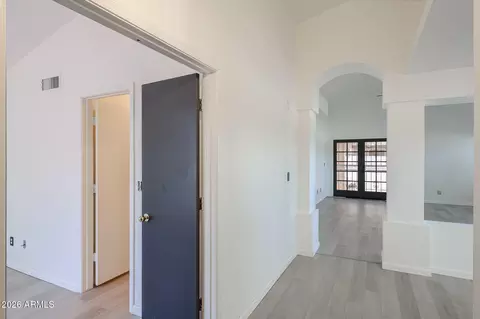 Entry Way - 1004 E Annette Dr, Phoenix, AZ 85022 photo 4 of 4