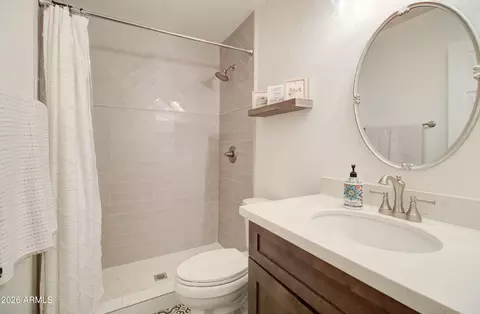 Bath - 1633 E Lakeside Dr #170, Gilbert, AZ 85234 photo 2 of 8