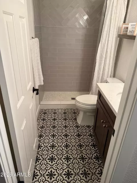 Bath - 1633 E Lakeside Dr #170, Gilbert, AZ 85234 photo 1 of 8