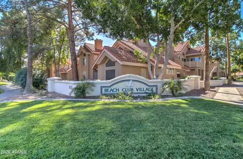 Exterior - 1633 E Lakeside Dr #170, Gilbert, AZ 85234 photo 4 of 8