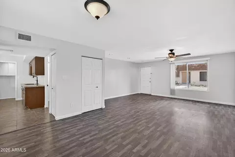 5011 S Birch St, Tempe, AZ 85282
