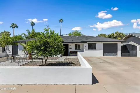 Exterior - 5320 E Thomas Rd, Phoenix, AZ 85018 photo 2 of 7