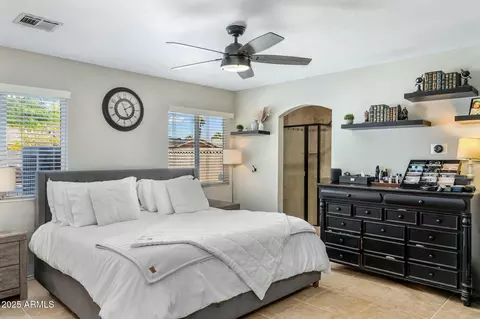 Bedroom - 5320 E Thomas Rd, Phoenix, AZ 85018 photo 1 of 4