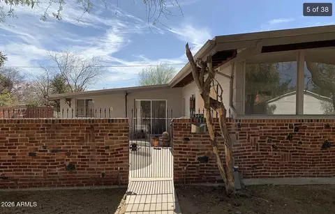 Exterior - 1345 E Rose Ln, Phoenix, AZ 85014 photo 3 of 4
