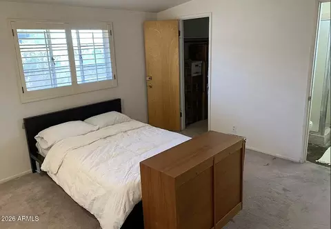 Bedroom - 1345 E Rose Ln, Phoenix, AZ 85014 photo 1 of 3