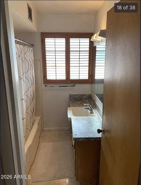 Bath - 1345 E Rose Ln, Phoenix, AZ 85014 photo 3 of 3