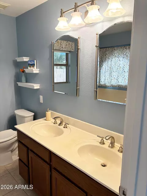 Bath - 2353 E Willow Wick Rd, Gilbert, AZ 85296 photo 1 of 6