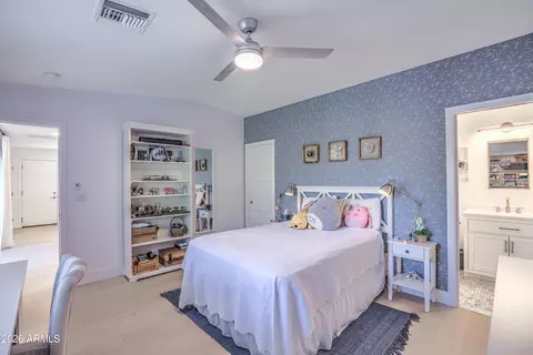 Bedroom - 4846 E Mitchell Dr, Phoenix, AZ 85018 photo 3 of 5