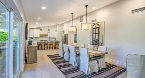 Dining - 4846 E Mitchell Dr, Phoenix, AZ 85018 photo 2 of 4