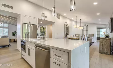 Kitchen - 4846 E Mitchell Dr, Phoenix, AZ 85018 photo 3 of 4