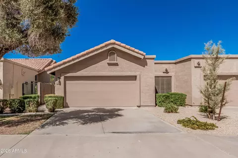 2348 W Comstock Dr, Chandler, AZ 85224