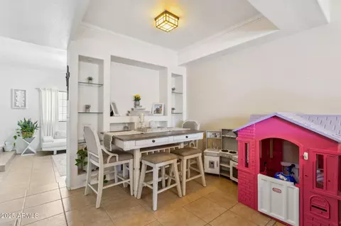 Dining - 170 E Guadalupe Rd #152, Gilbert, AZ 85234 photo 2 of 2
