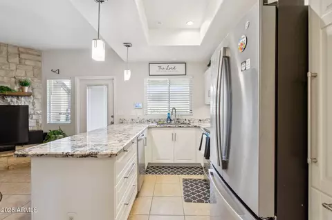 Kitchen - 170 E Guadalupe Rd #152, Gilbert, AZ 85234 photo 4 of 4