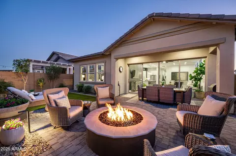 Exterior - 6138 E Via Del Sol Dr, Phoenix, AZ 85054 photo 7 of 13