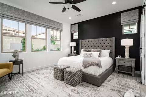 Bedroom - 6138 E Via Del Sol Dr, Phoenix, AZ 85054 photo 1 of 4