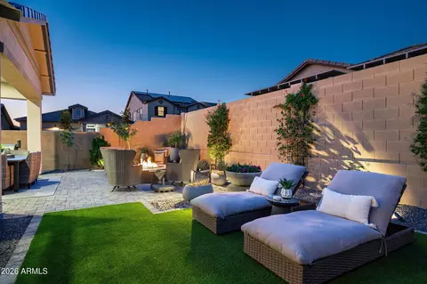 Exterior - 6138 E Via Del Sol Dr, Phoenix, AZ 85054 photo 9 of 13