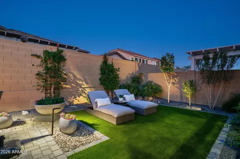 Exterior - 6138 E Via Del Sol Dr, Phoenix, AZ 85054 photo 8 of 13