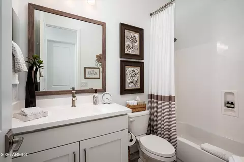 Bath - 6138 E Via Del Sol Dr, Phoenix, AZ 85054 photo 4 of 4
