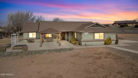 25820 N Merlot Ln, Paulden, AZ 86334