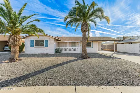 10541 W Snead Dr, Sun City, AZ 85351