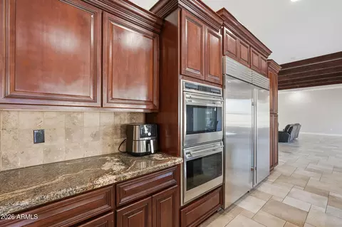 Kitchen - 2900 E Clark Dr, Gilbert, AZ 85297 photo 6 of 6