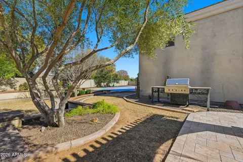 Exterior - 2900 E Clark Dr, Gilbert, AZ 85297 photo 11 of 14