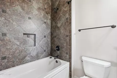 Bath - 2900 E Clark Dr, Gilbert, AZ 85297 photo 5 of 9