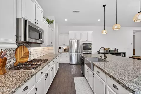 Kitchen - 10726 E Sanger Ave, Mesa, AZ 85212 photo 3 of 4