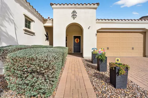 Exterior - 10726 E Sanger Ave, Mesa, AZ 85212 photo 3 of 12